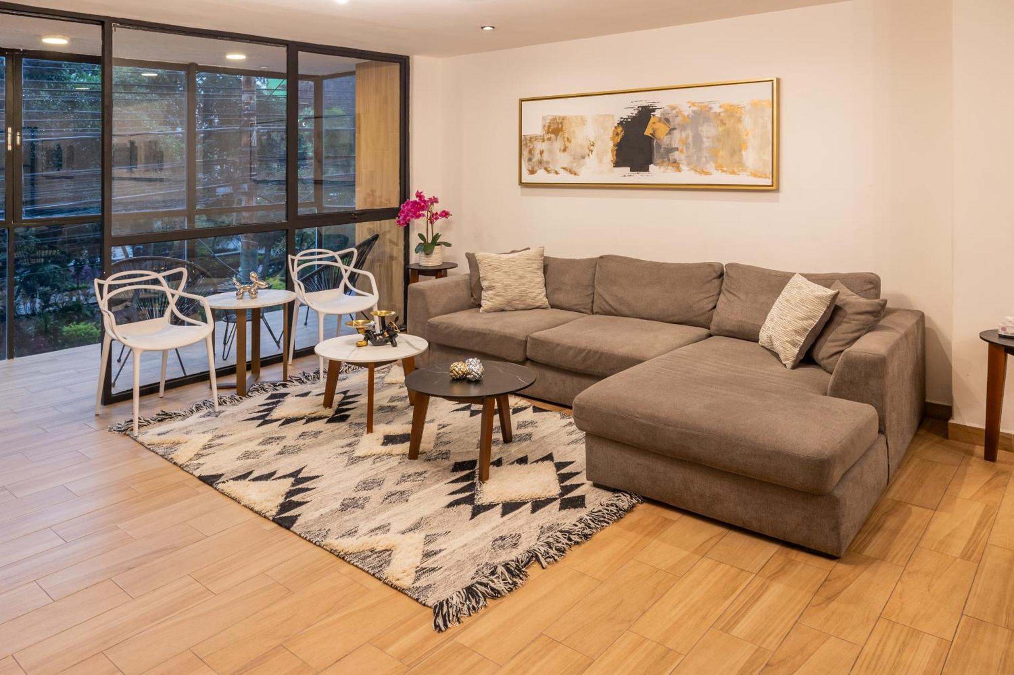 Posh Polanco Stay Tvs And Desks In Each Room Mexico by Eksteriør bilde